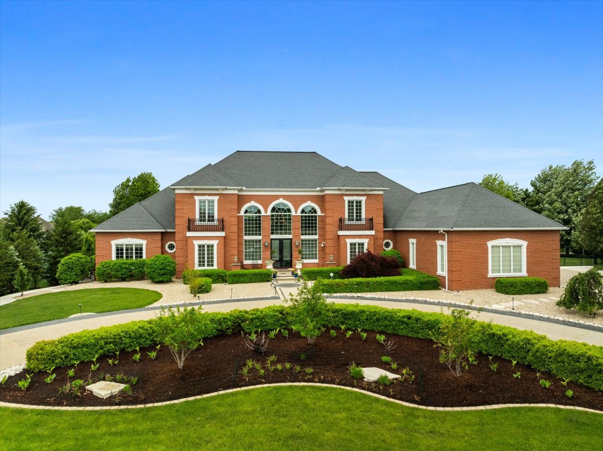 12 Worthington Court, Bloomington, IL 61704