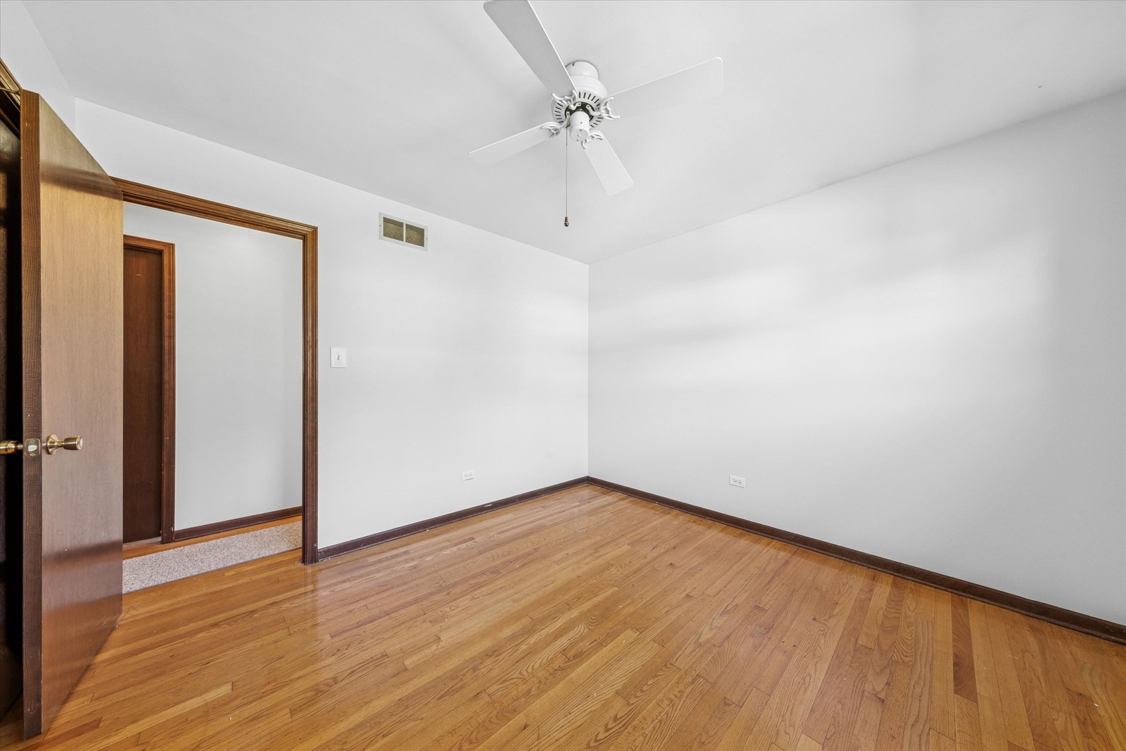 1310 Iroquois Lane, Darien, IL 60561