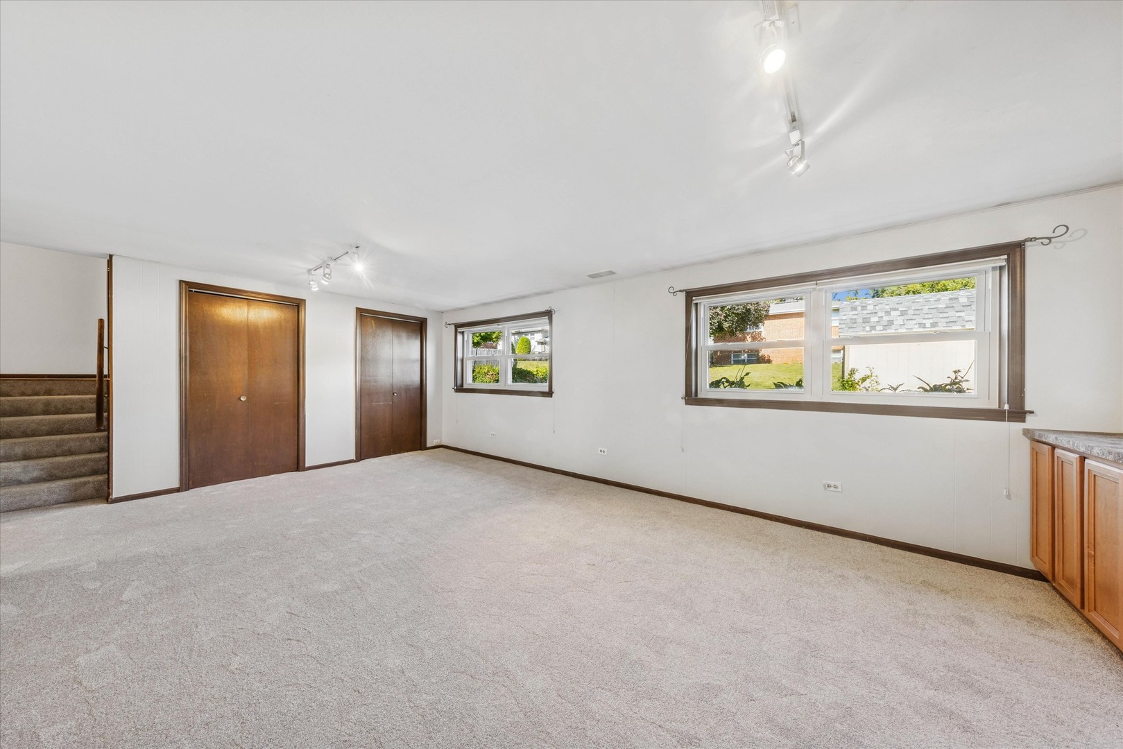 1310 Iroquois Lane, Darien, IL 60561
