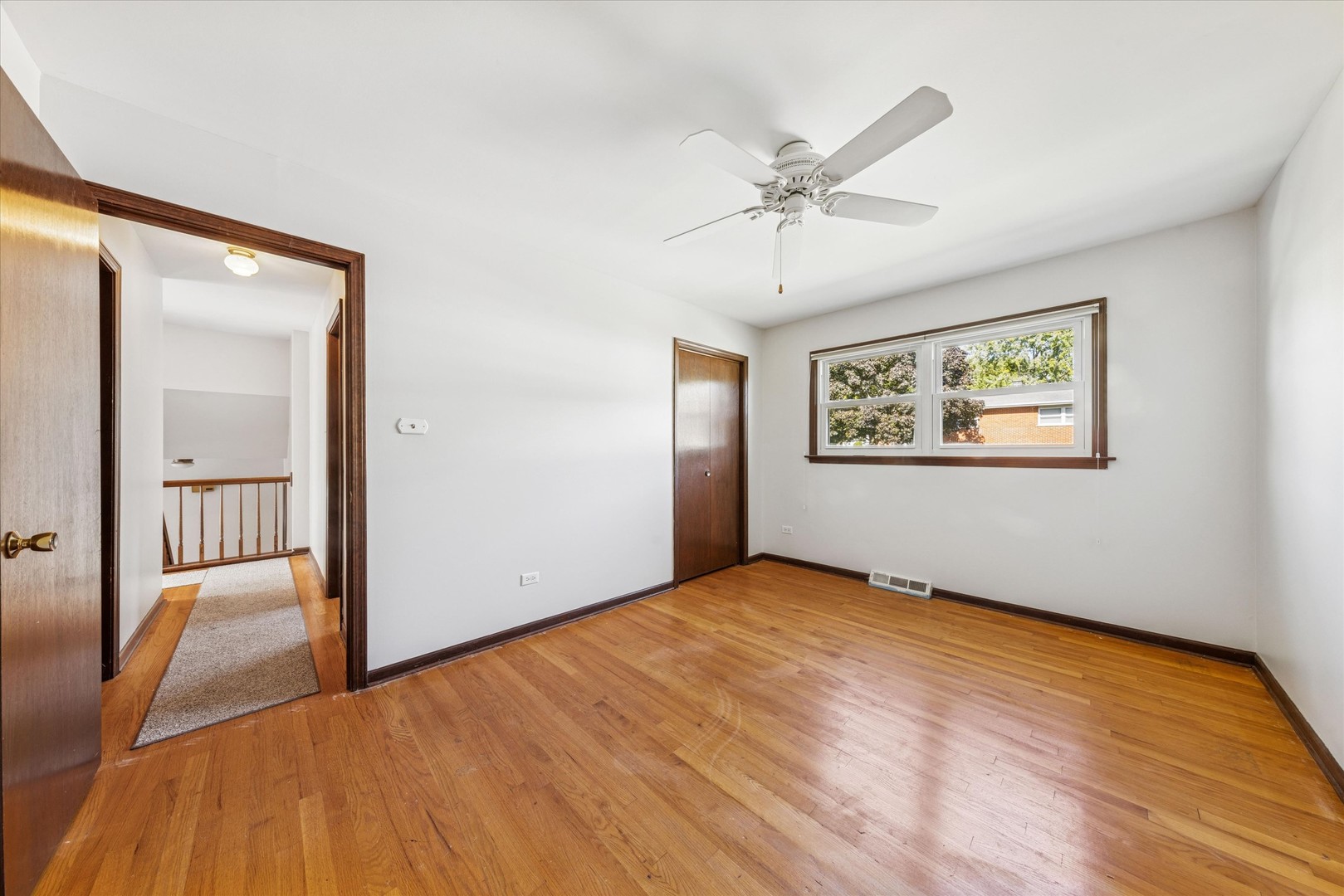 1310 Iroquois Lane, Darien, IL 60561