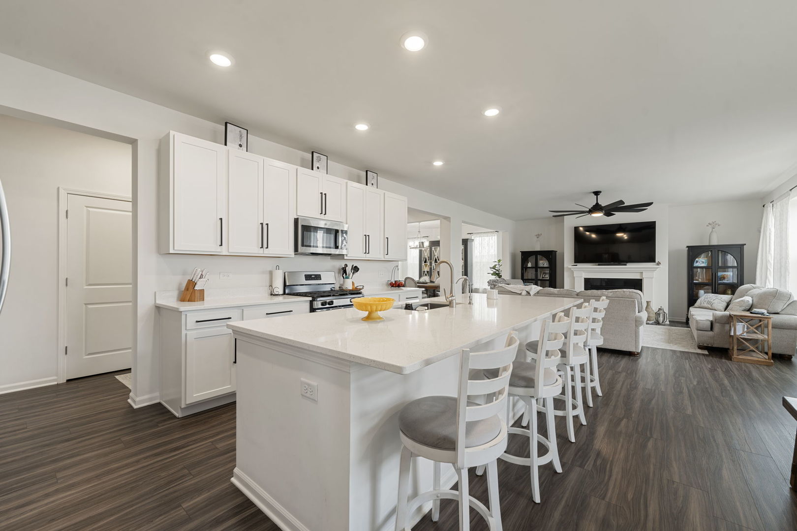 1009 Persimmon Court, Crystal Lake, IL 60012