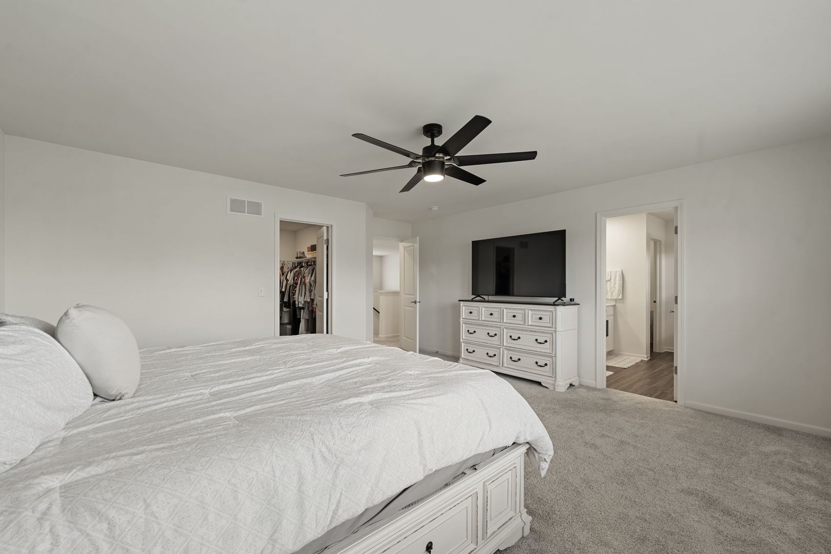 1009 Persimmon Court, Crystal Lake, IL 60012