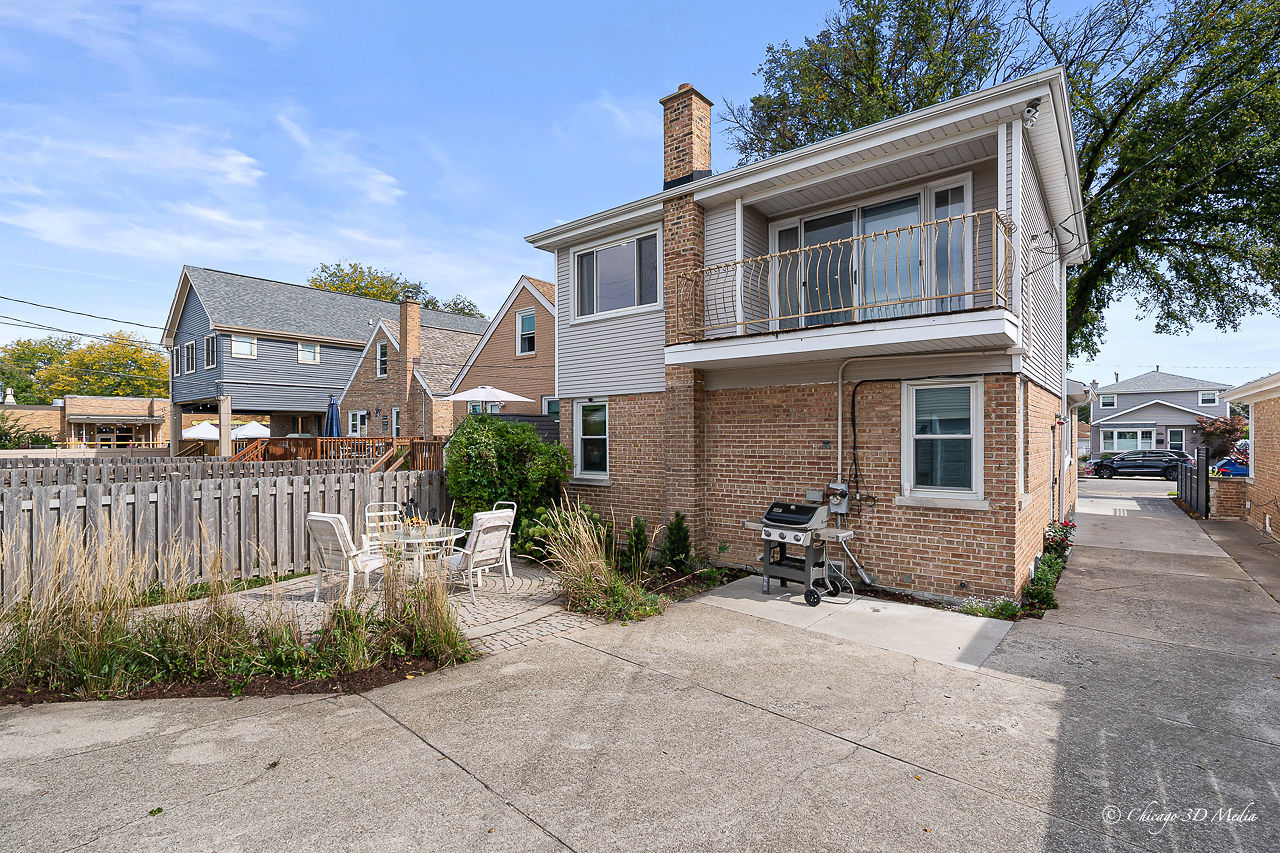 7422 N Olcott Avenue, Chicago, IL 60631