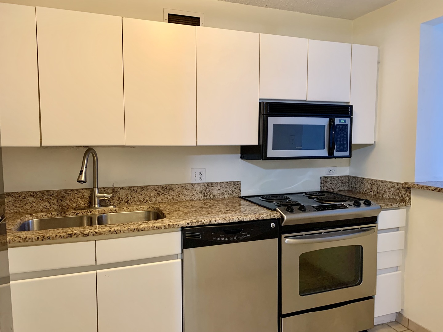 440 N Wabash Avenue #1704, Chicago, IL 60611