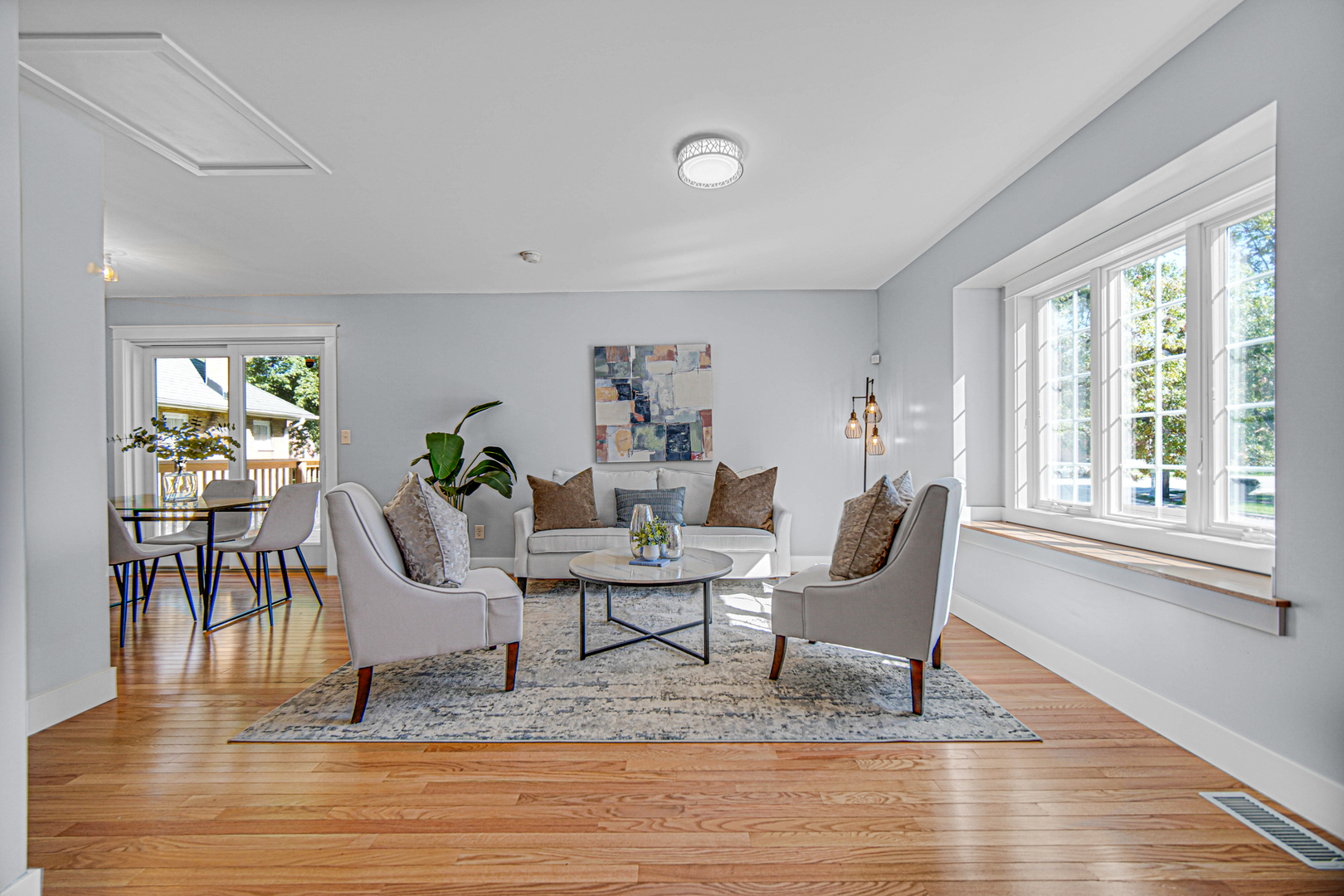 18462 Dixie Highway, Homewood, IL 60430