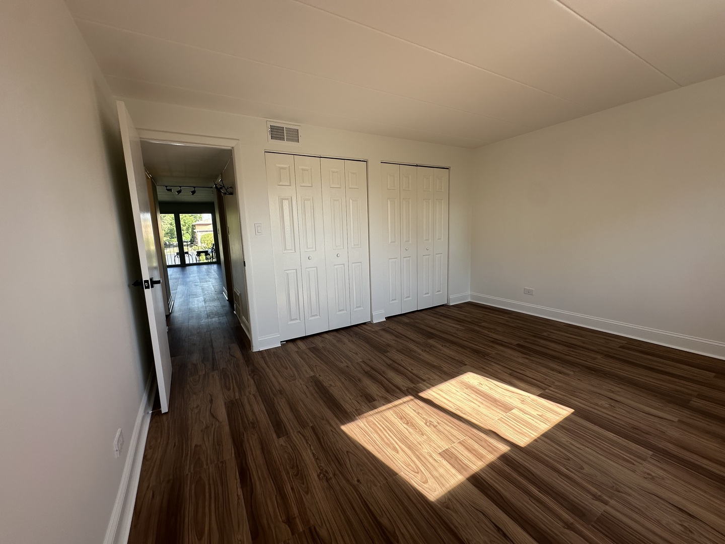 5621 W 104th Street #B2, Oak Lawn, IL 60453