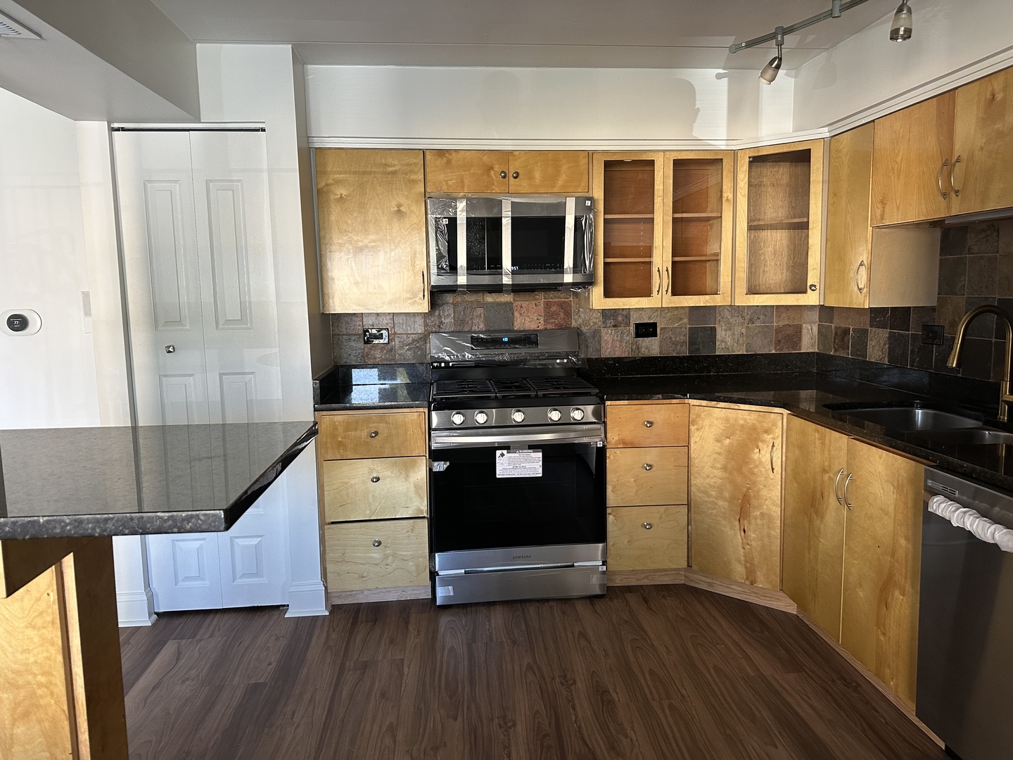 5621 W 104th Street #B2, Oak Lawn, IL 60453