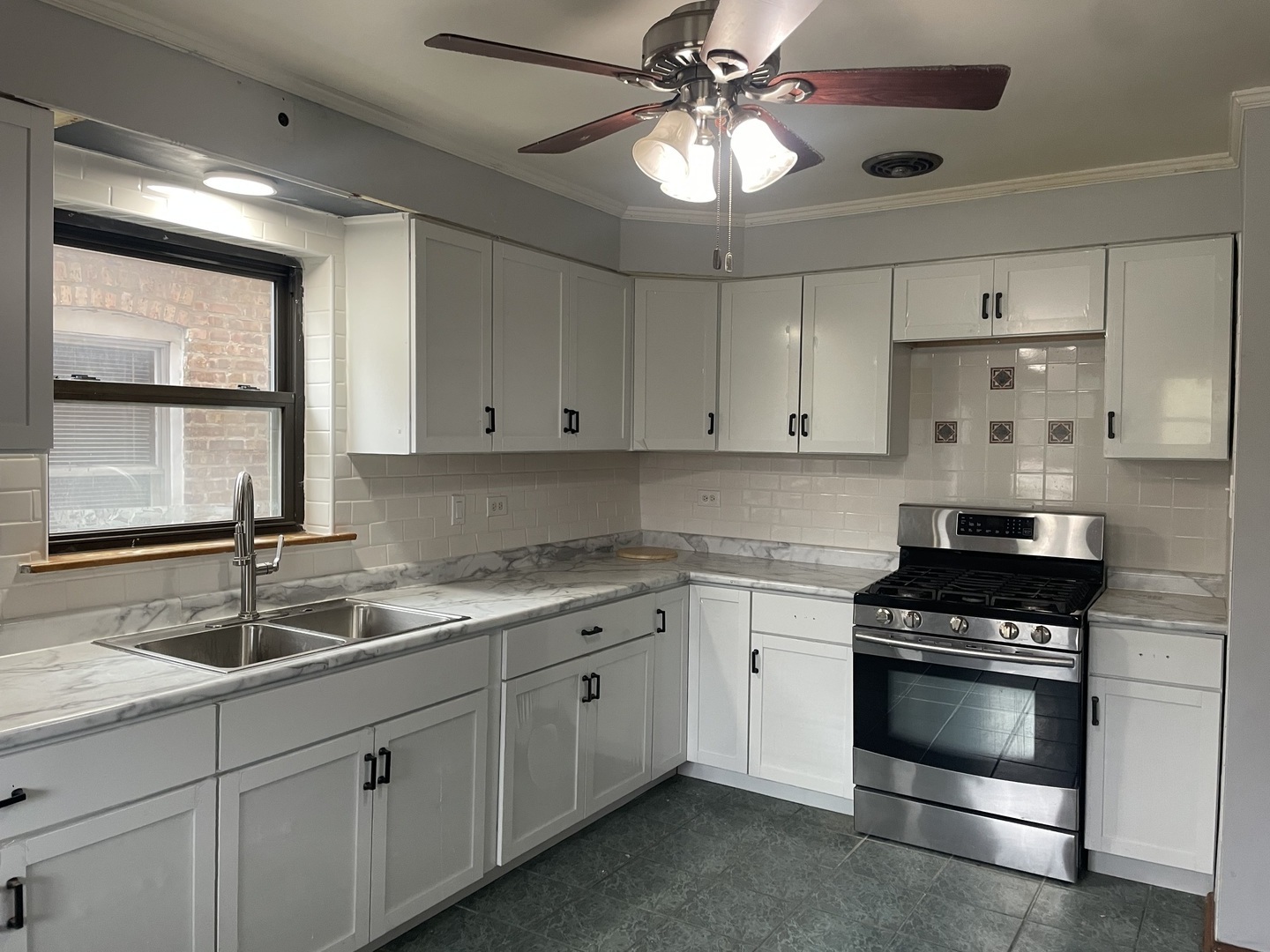 3912 W 59th Street, Chicago, IL 60629