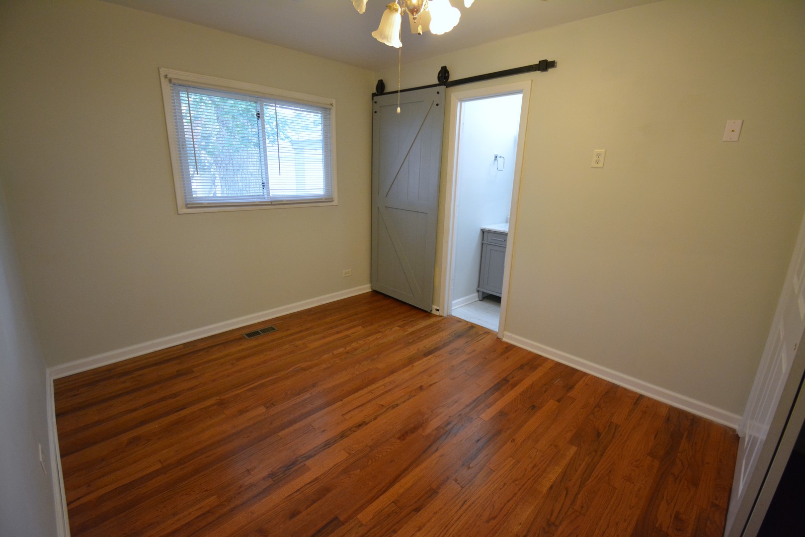 Hoffman Estates, IL 60169