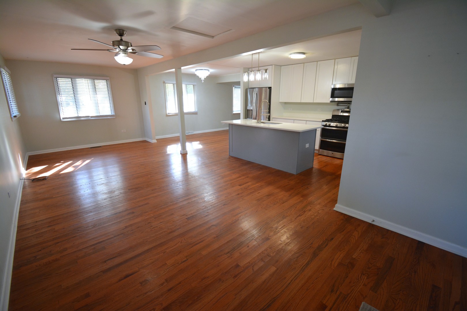 Hoffman Estates, IL 60169