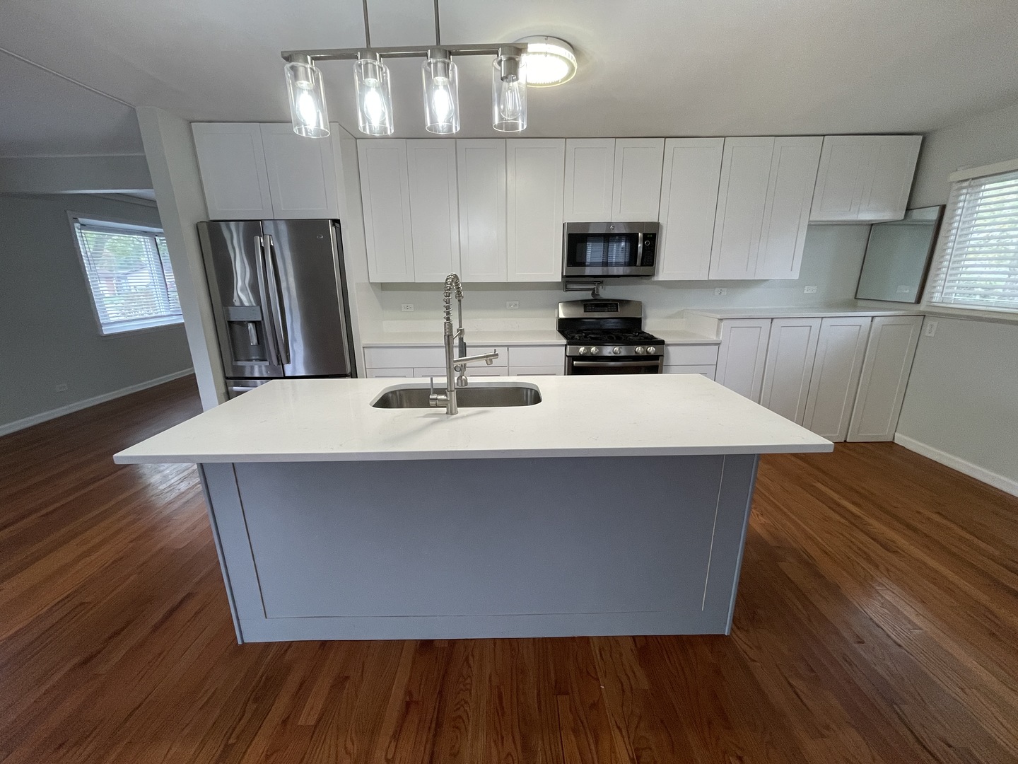 Hoffman Estates, IL 60169