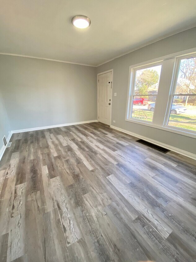 16764 Trapet Avenue, Hazel Crest, IL 60429