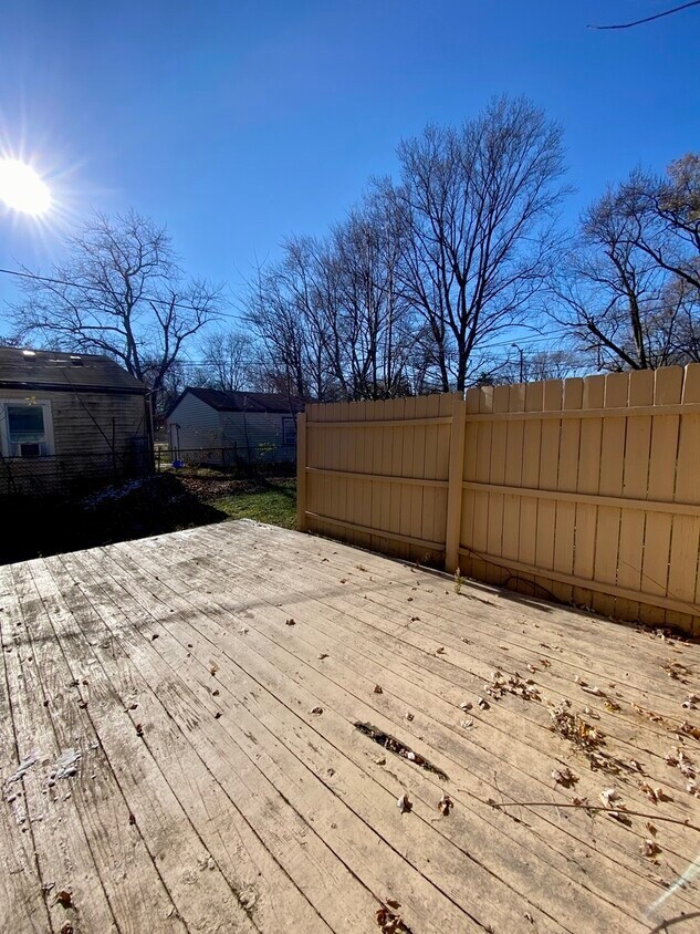 16764 Trapet Avenue, Hazel Crest, IL 60429