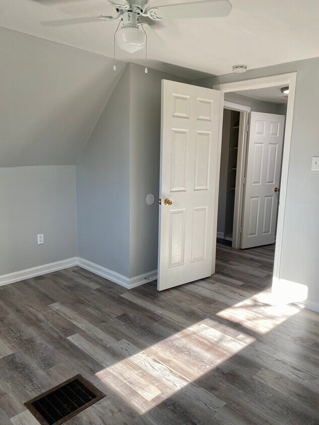 16764 Trapet Avenue, Hazel Crest, IL 60429