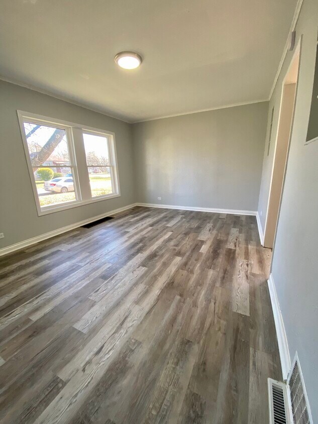 16764 Trapet Avenue, Hazel Crest, IL 60429