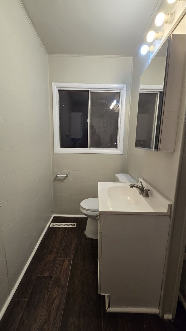 16880 Western Avenue, Hazel Crest, IL 60429