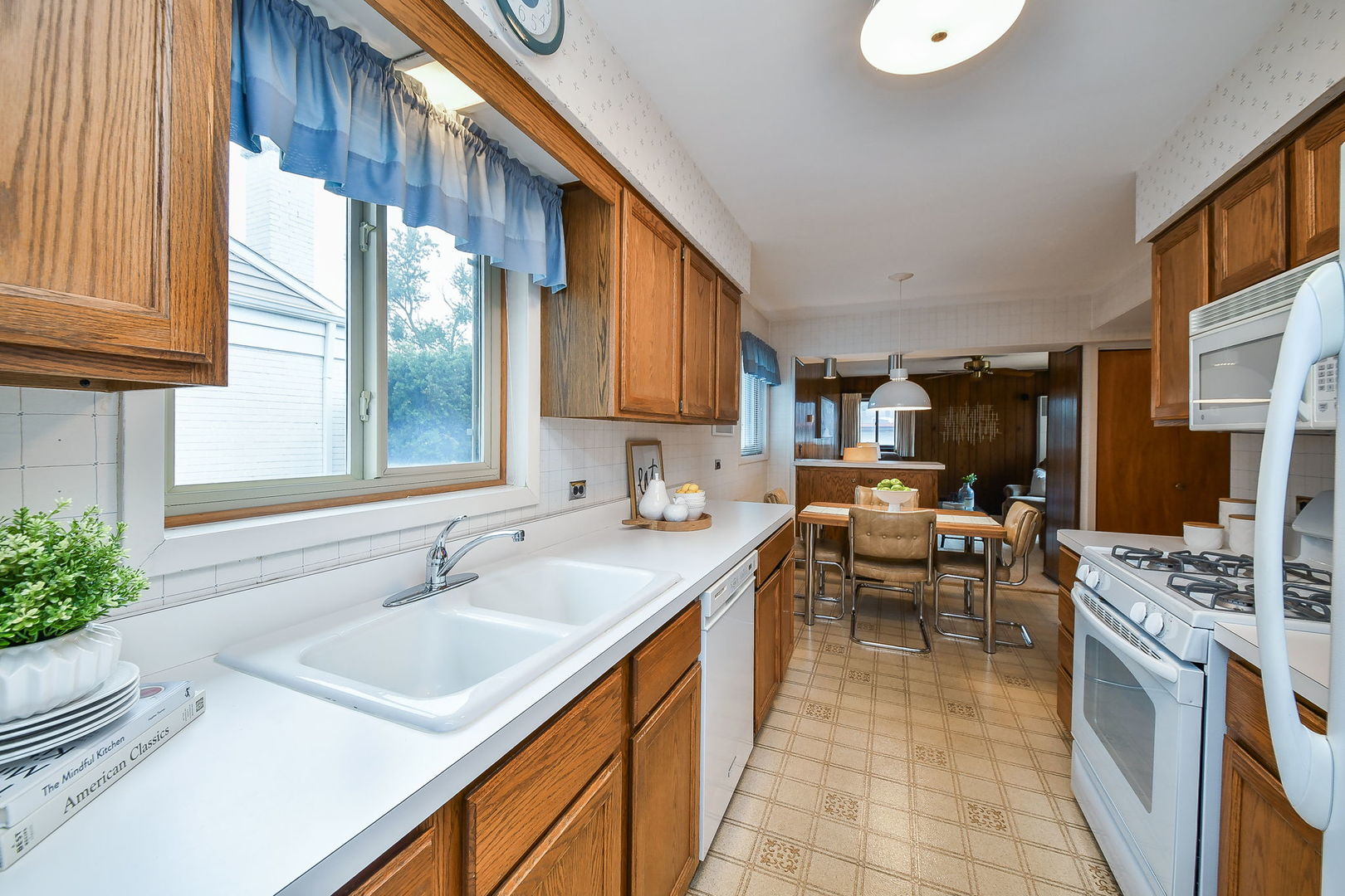 220 N Martha Street, Lombard, IL 60148