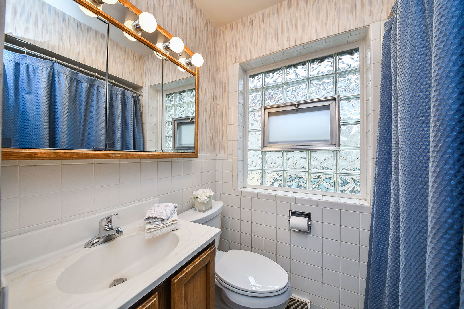 220 N Martha Street, Lombard, IL 60148