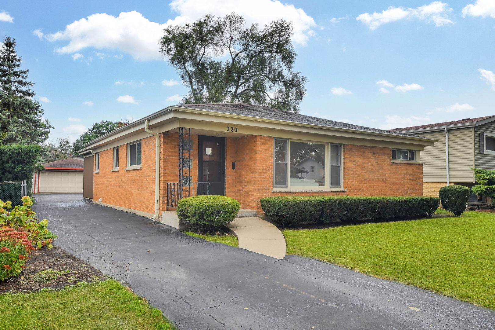 220 N Martha Street, Lombard, IL 60148