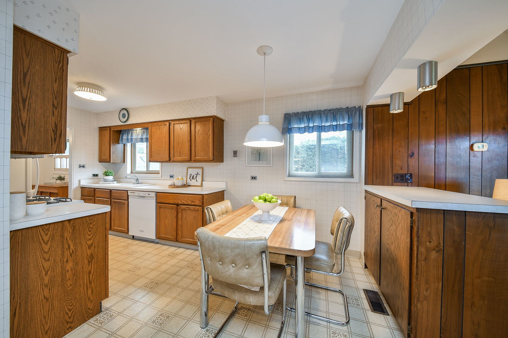 220 N Martha Street, Lombard, IL 60148