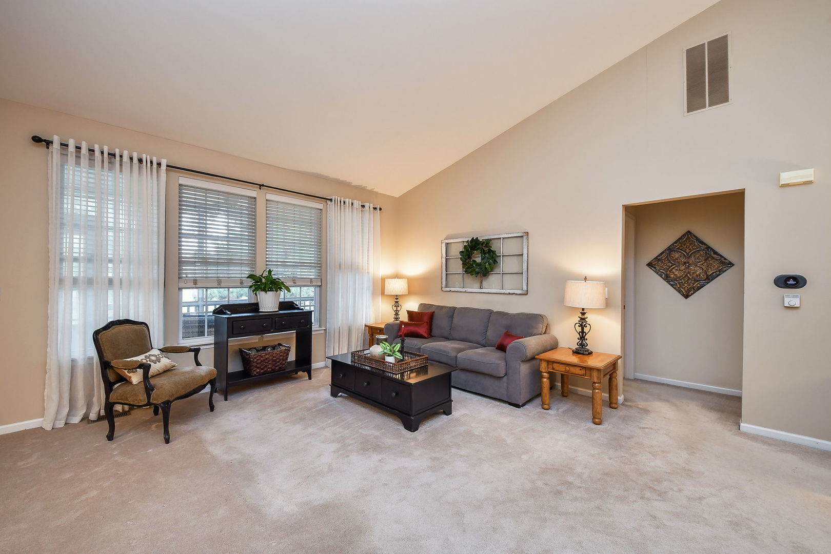 403 Lake Court, Oswego, IL 60543