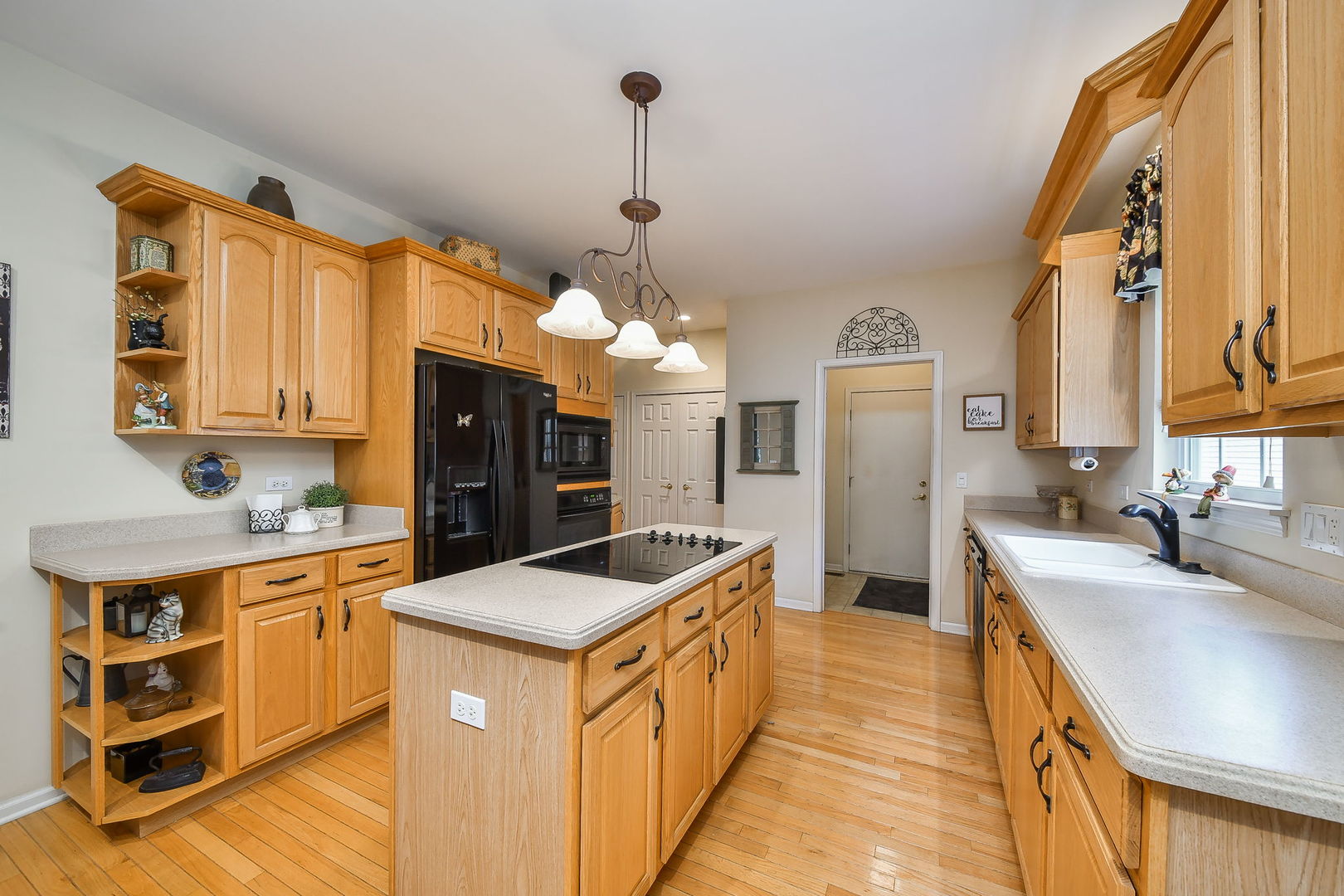 403 Lake Court, Oswego, IL 60543