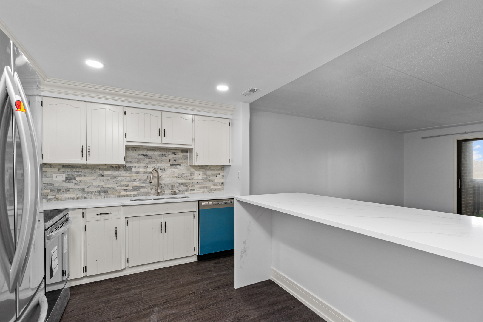 917 Vose Drive #304, Gurnee, IL 60031