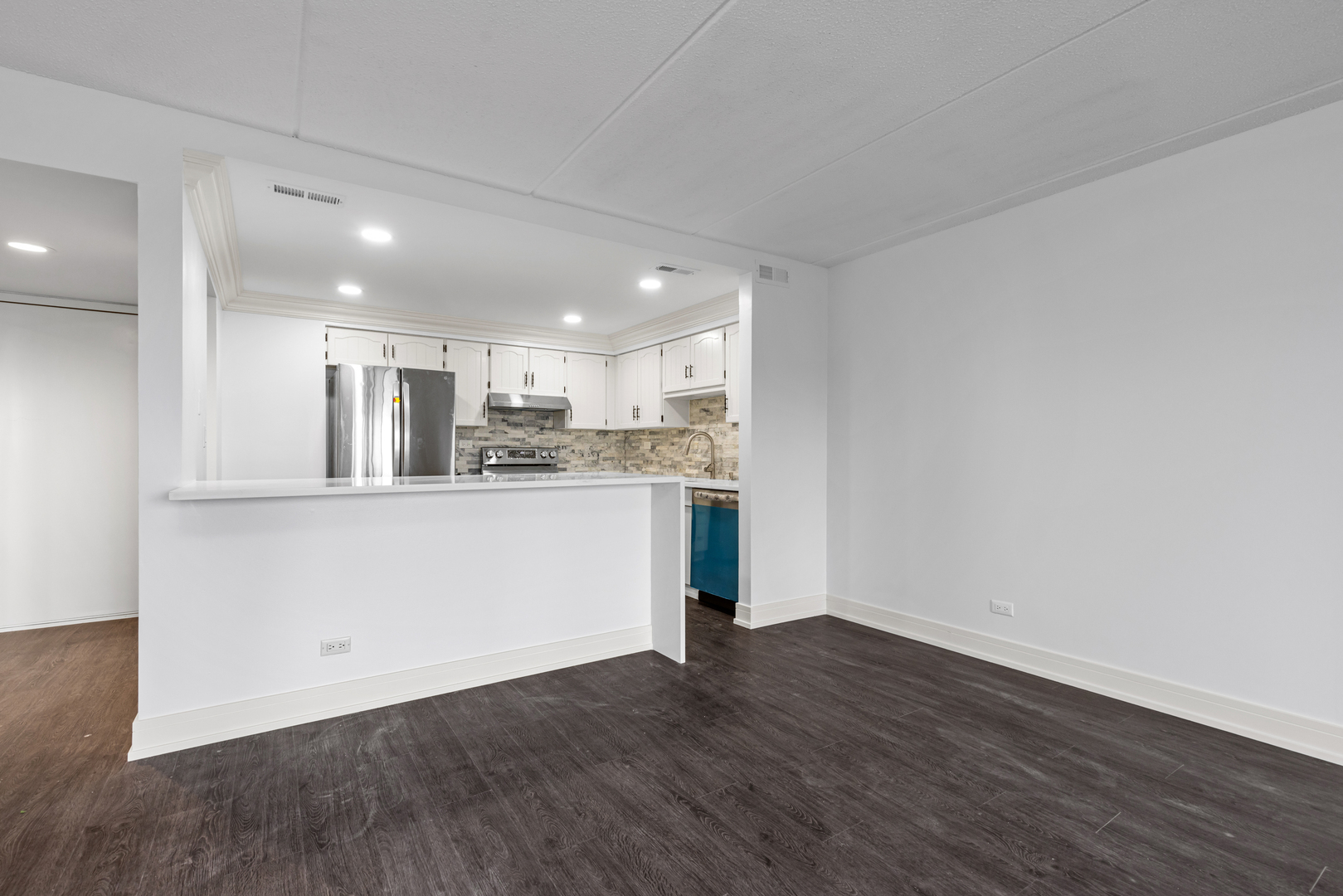 917 Vose Drive #304, Gurnee, IL 60031