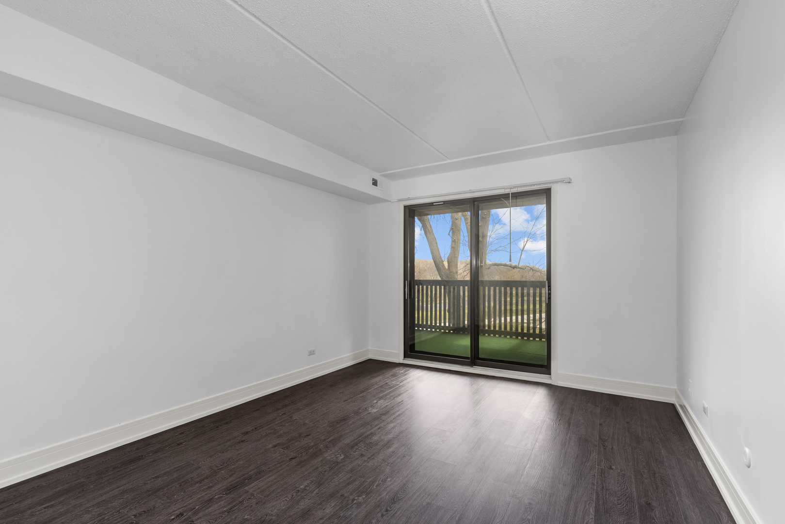 917 Vose Drive #304, Gurnee, IL 60031