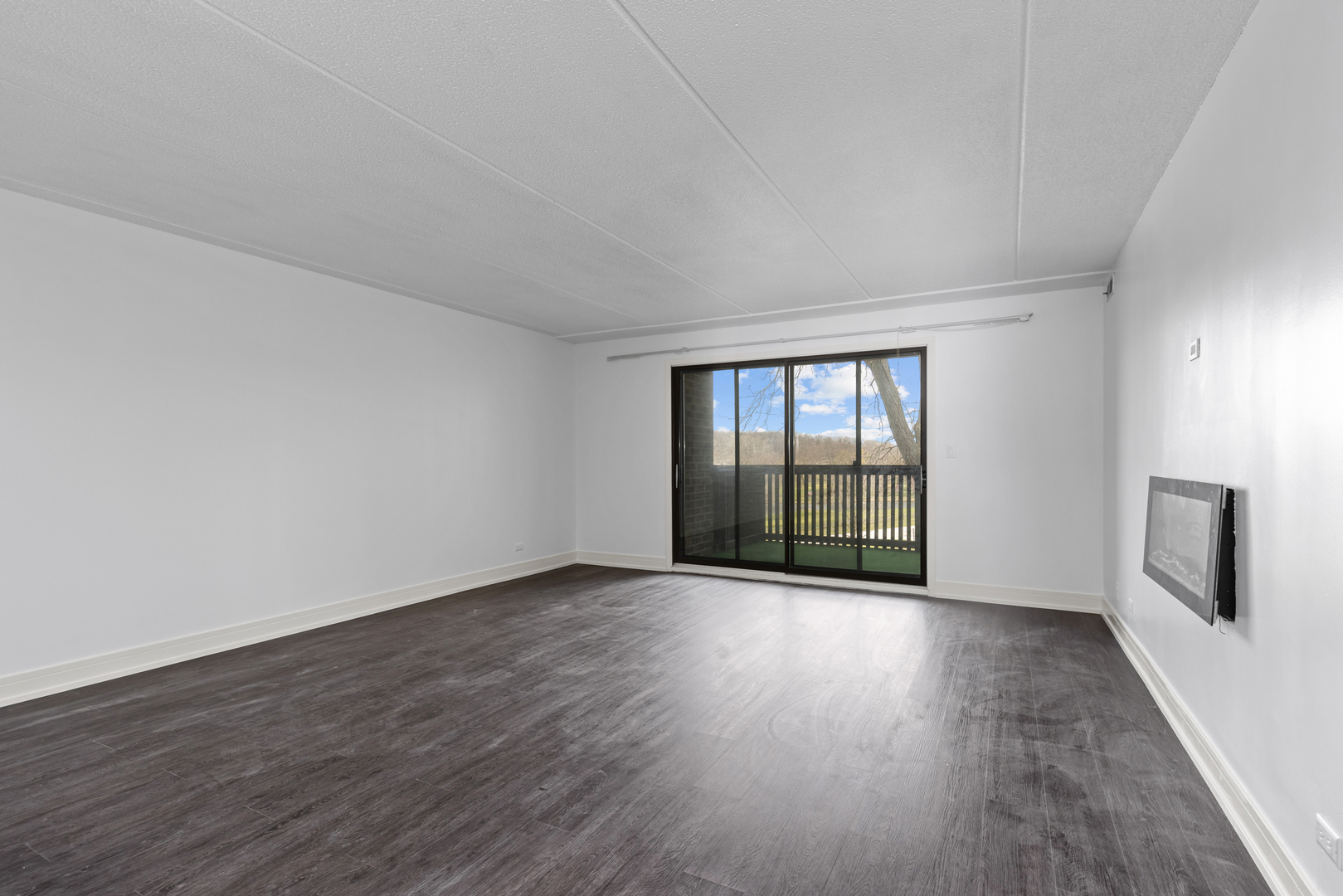 917 Vose Drive #304, Gurnee, IL 60031