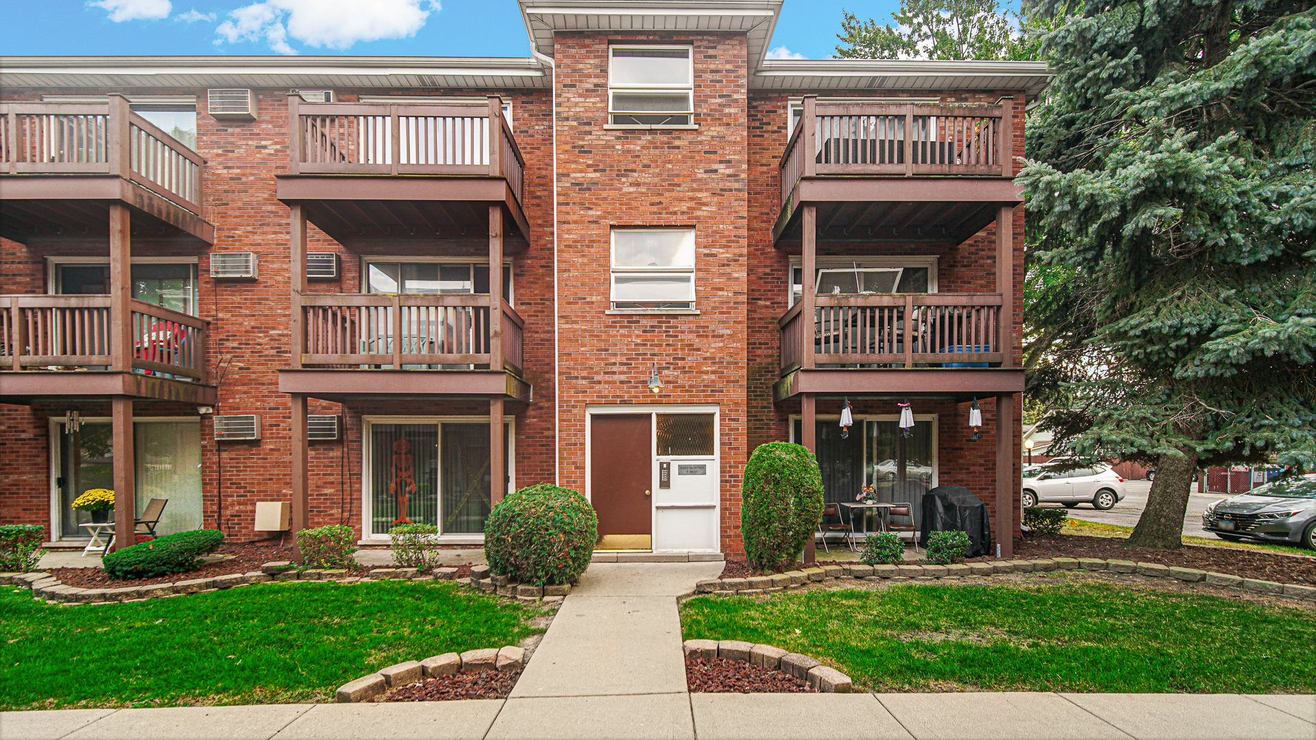 14840 Kilpatrick Avenue #604, Midlothian, IL 60445