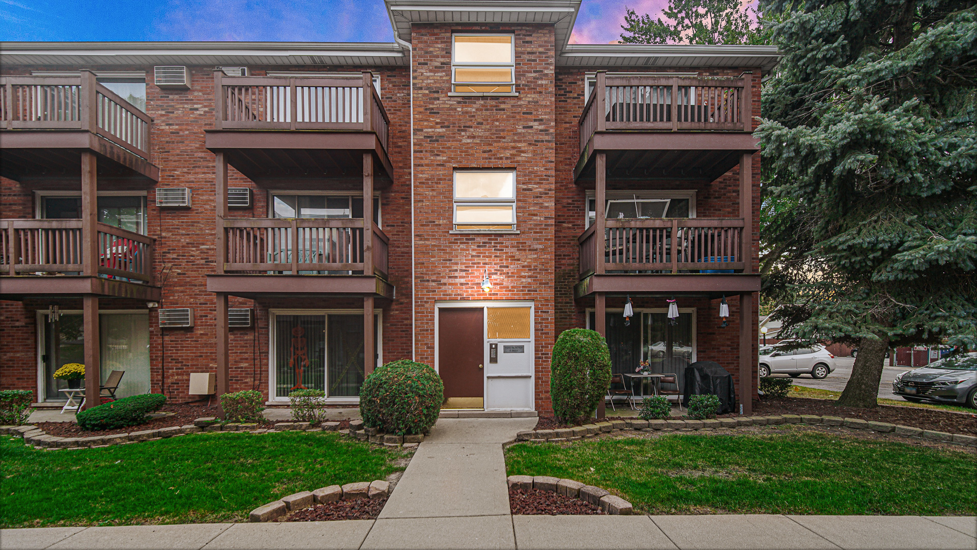 14840 Kilpatrick Avenue #604, Midlothian, IL 60445