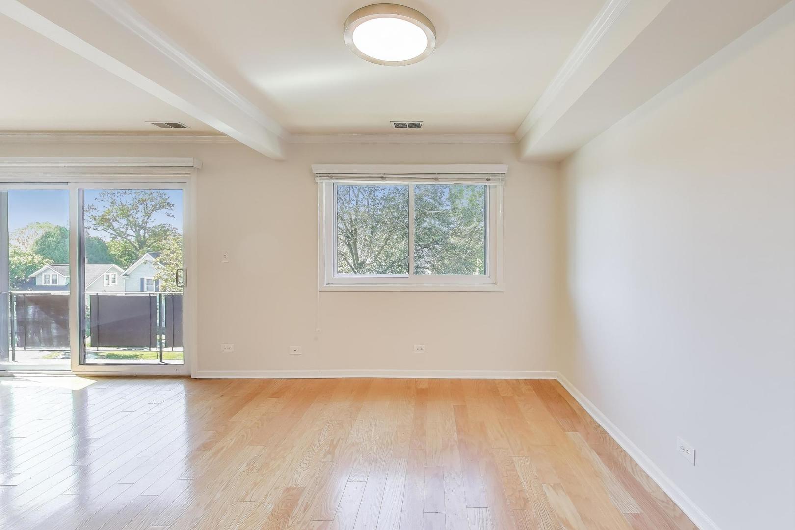 121 S Vail Avenue #403, Arlington Heights, IL 60005
