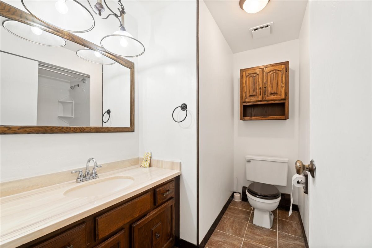 922 W Irving Park Road #303, Bensenville, IL 60106