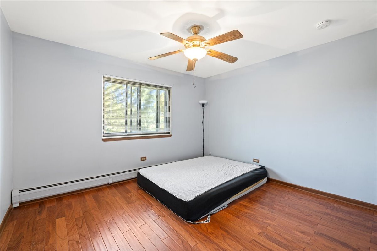 922 W Irving Park Road #303, Bensenville, IL 60106