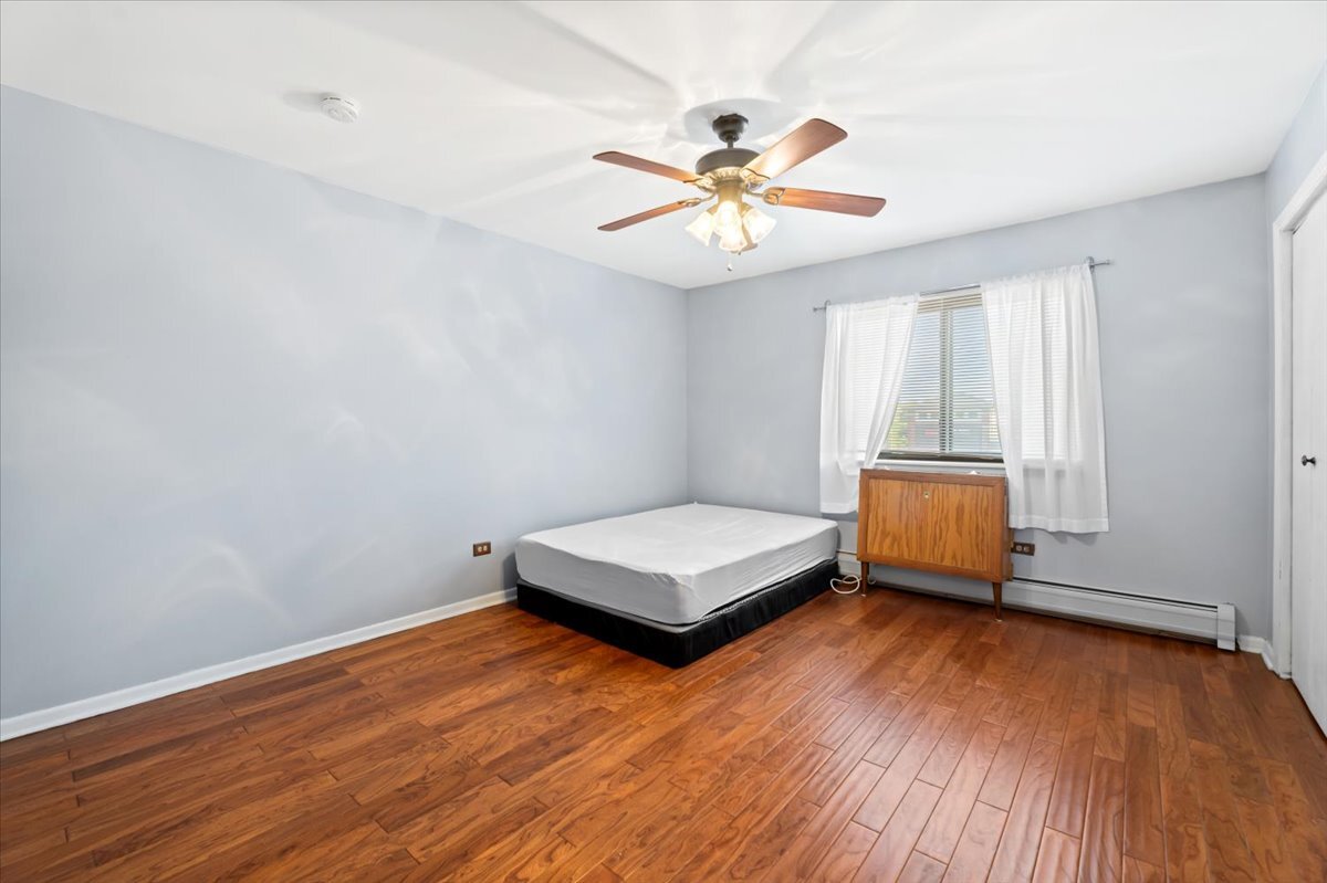 922 W Irving Park Road #303, Bensenville, IL 60106