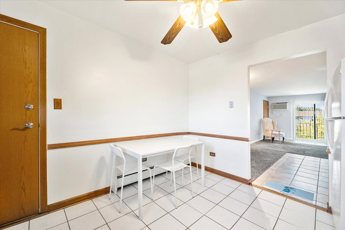 922 W Irving Park Road #303, Bensenville, IL 60106