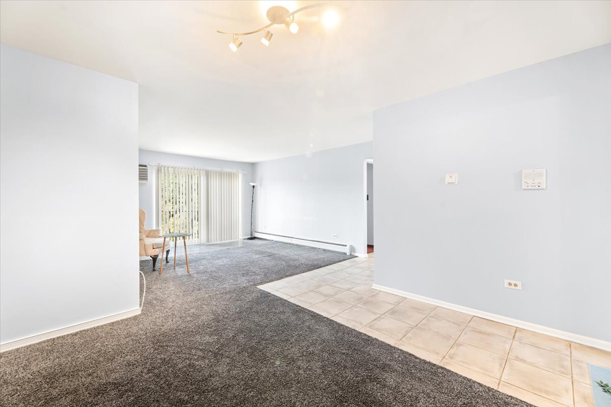 922 W Irving Park Road #303, Bensenville, IL 60106