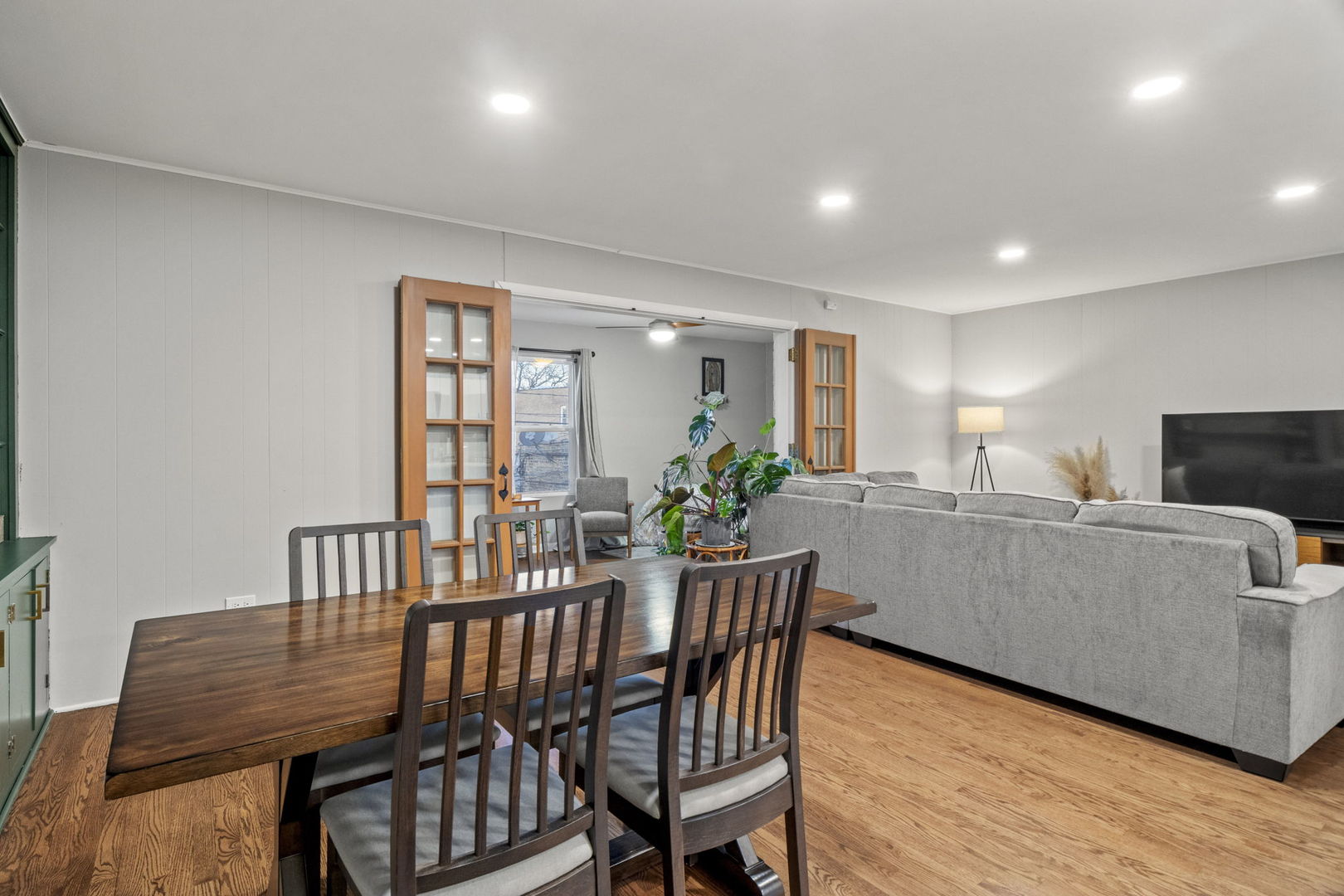 5110 W Fullerton Avenue, Chicago, IL 60639