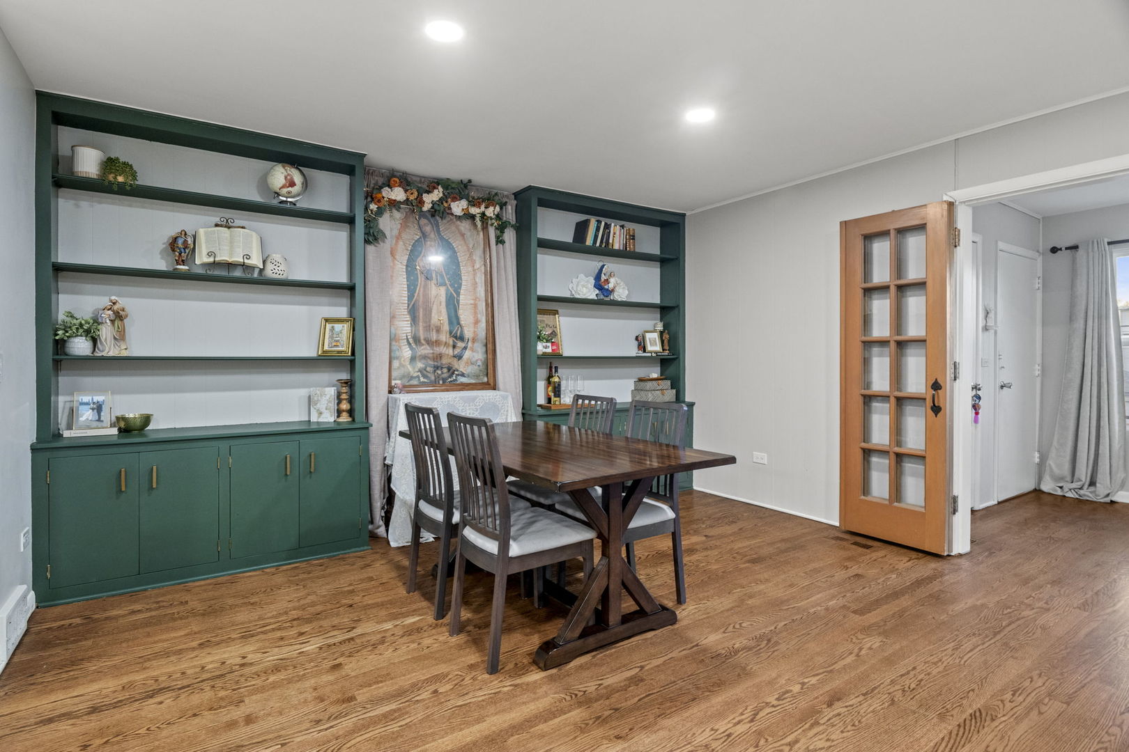 5110 W Fullerton Avenue, Chicago, IL 60639