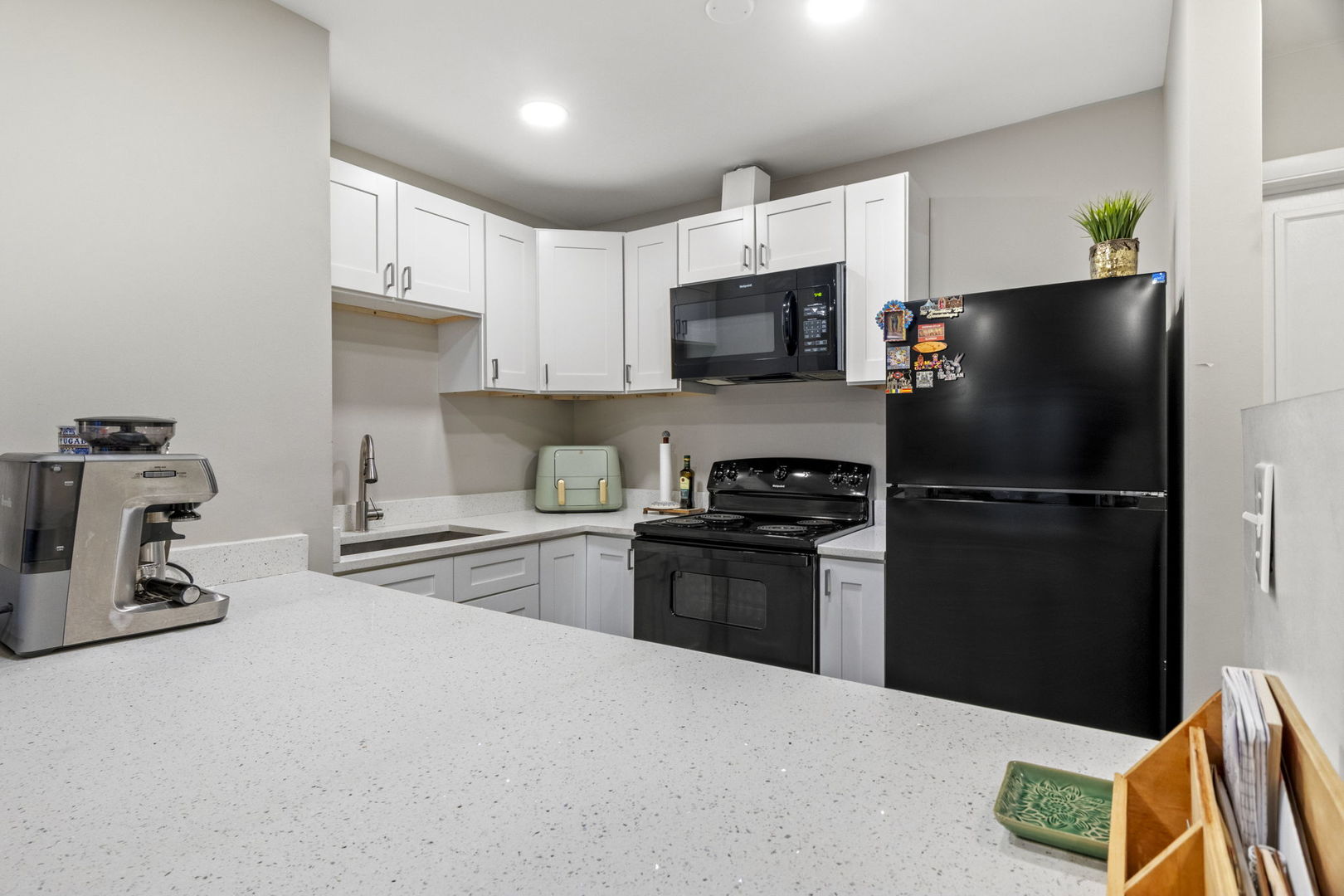 5110 W Fullerton Avenue, Chicago, IL 60639