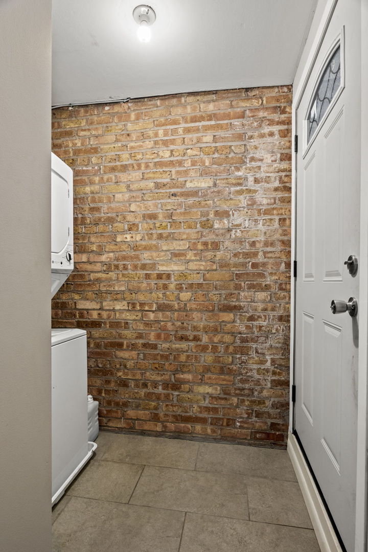 5110 W Fullerton Avenue, Chicago, IL 60639