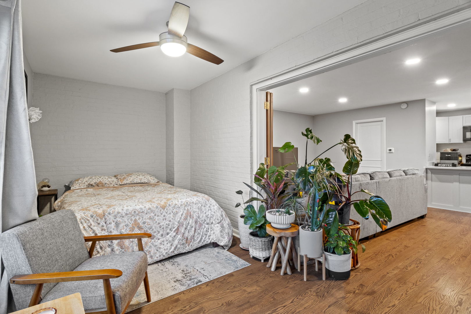 5110 W Fullerton Avenue, Chicago, IL 60639