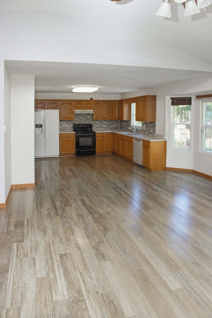 2300 Vineyard Court, Elgin, IL 60123