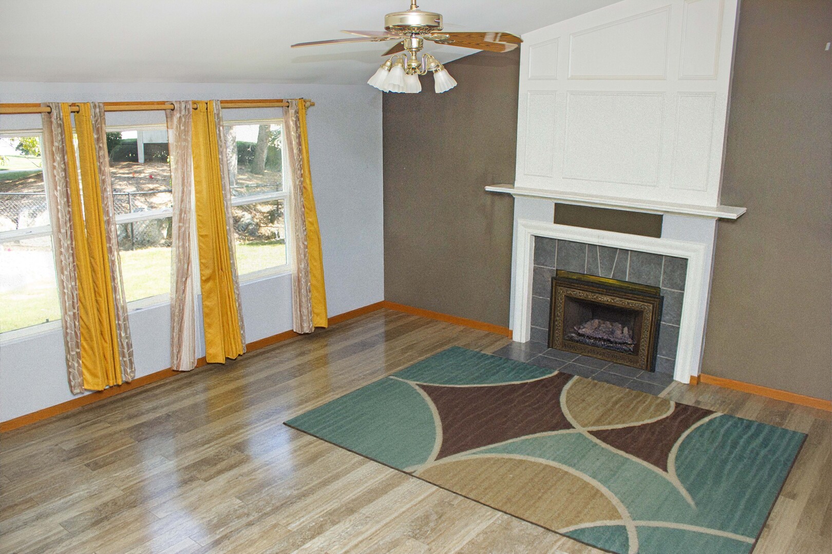 2300 Vineyard Court, Elgin, IL 60123
