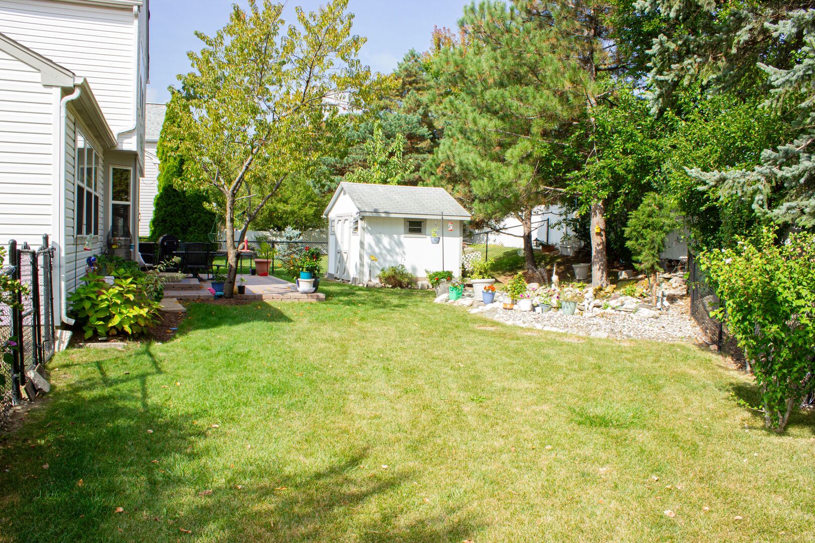 2300 Vineyard Court, Elgin, IL 60123