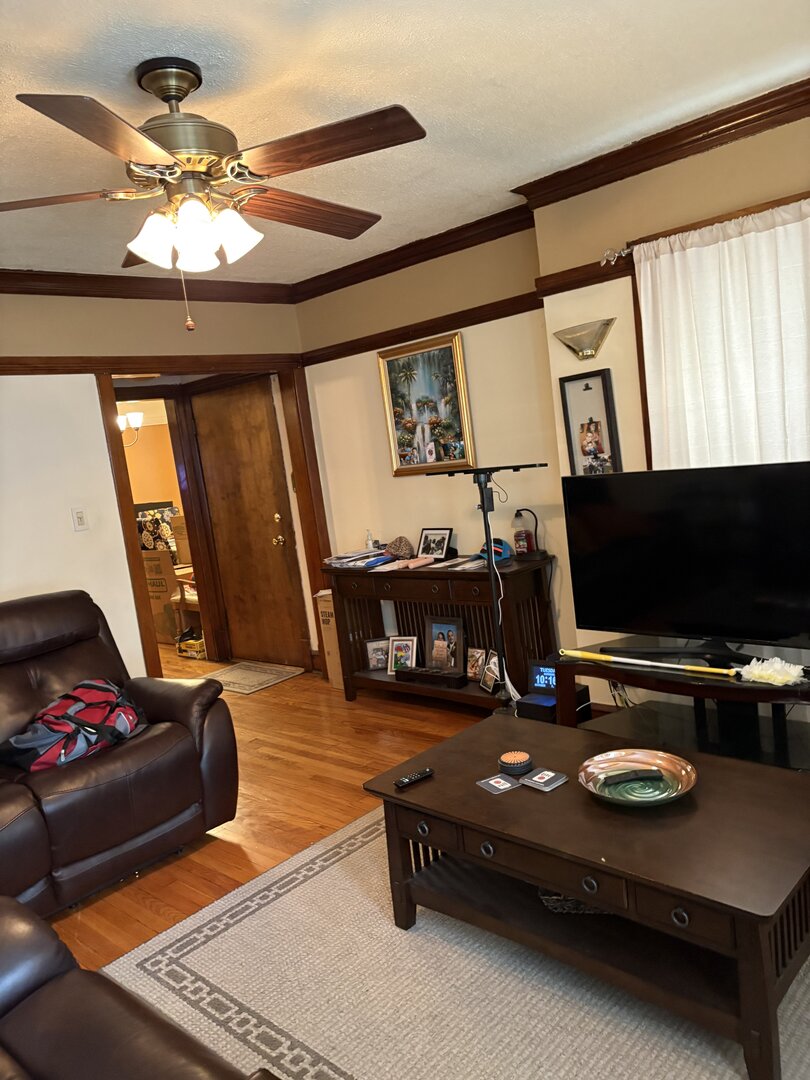 3523 N Whipple Street, Chicago, IL 60618