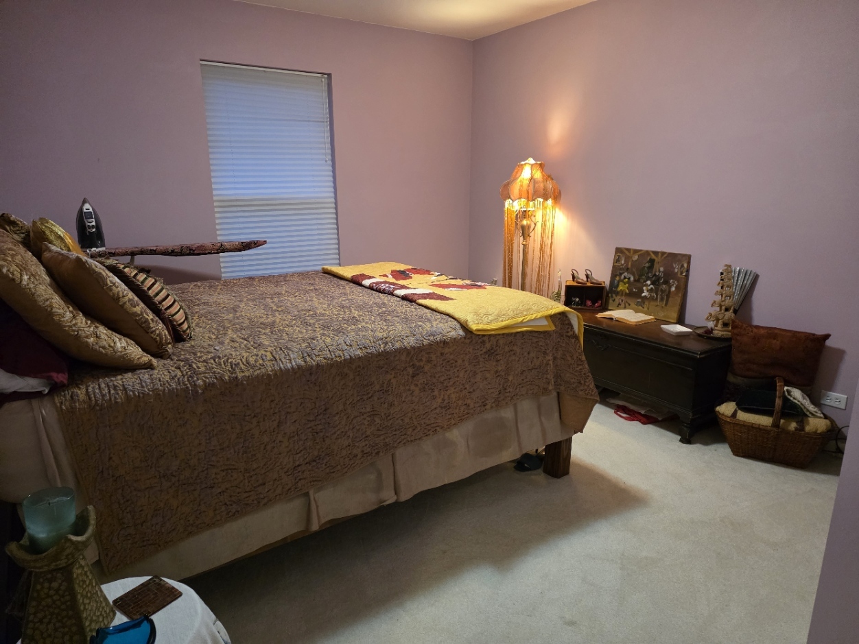 7390 Bittersweet Drive, Gurnee, IL 60031