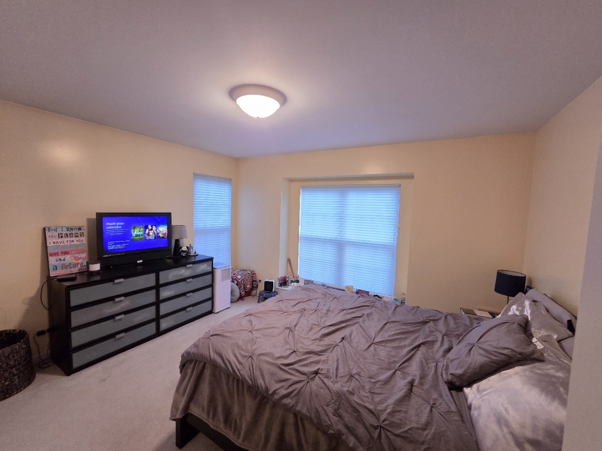 7390 Bittersweet Drive, Gurnee, IL 60031