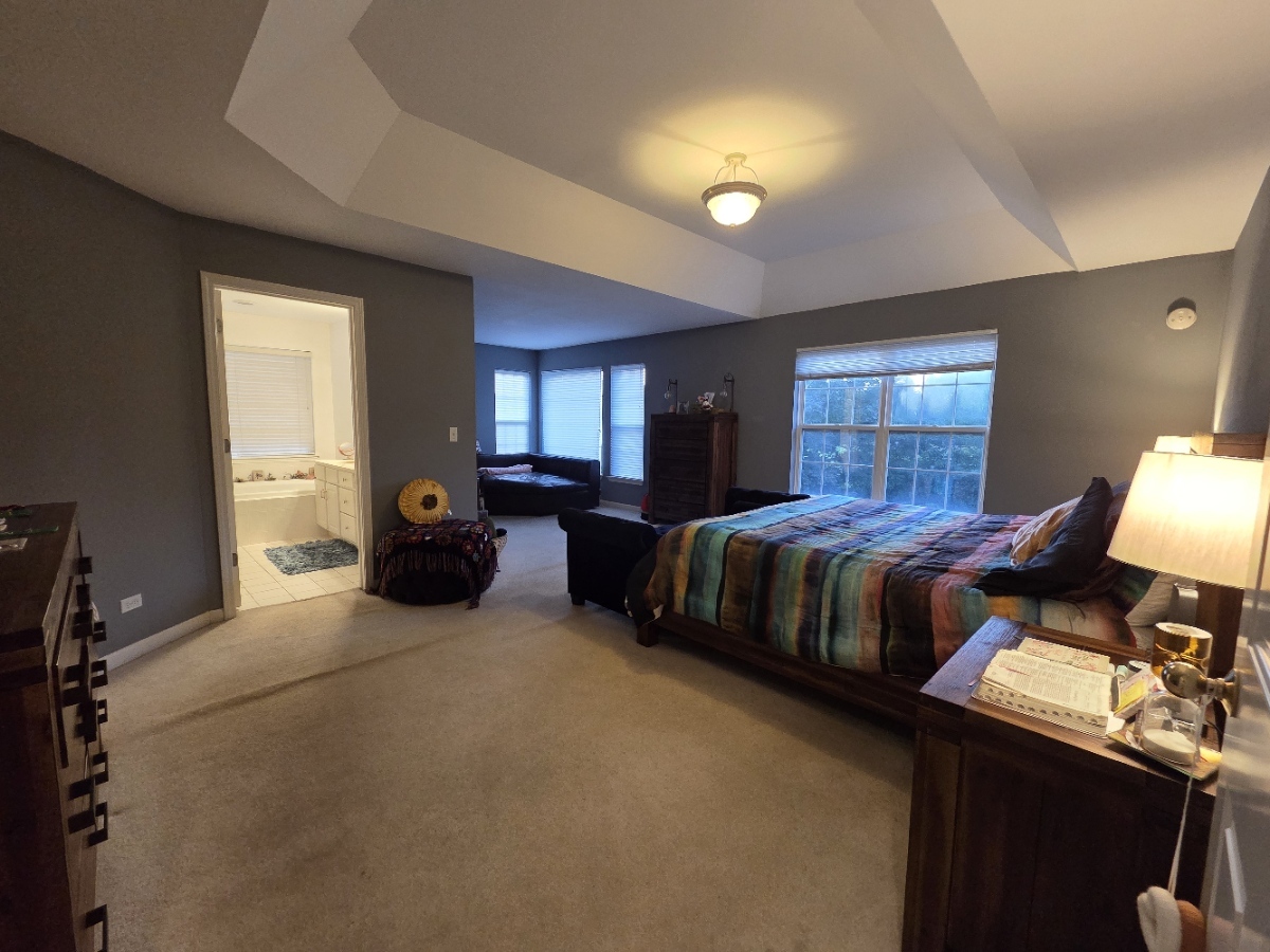 7390 Bittersweet Drive, Gurnee, IL 60031